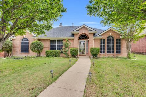 1136 Essex Drive Cedar Hill TX 75104