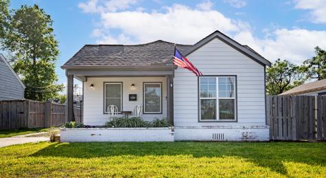 1239 Whitaker Avenue Dallas TX 75216