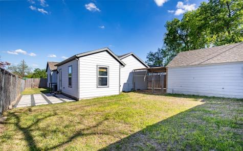 1239 Whitaker Avenue Dallas TX 75216