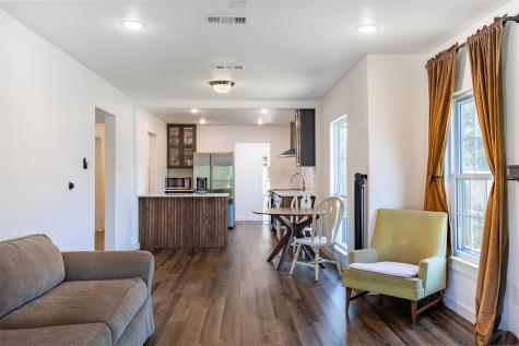 1239 Whitaker Avenue Dallas TX 75216