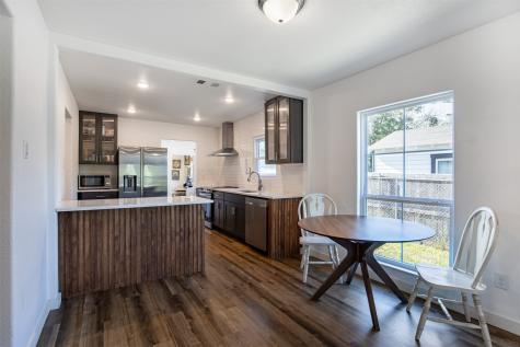 1239 Whitaker Avenue Dallas TX 75216