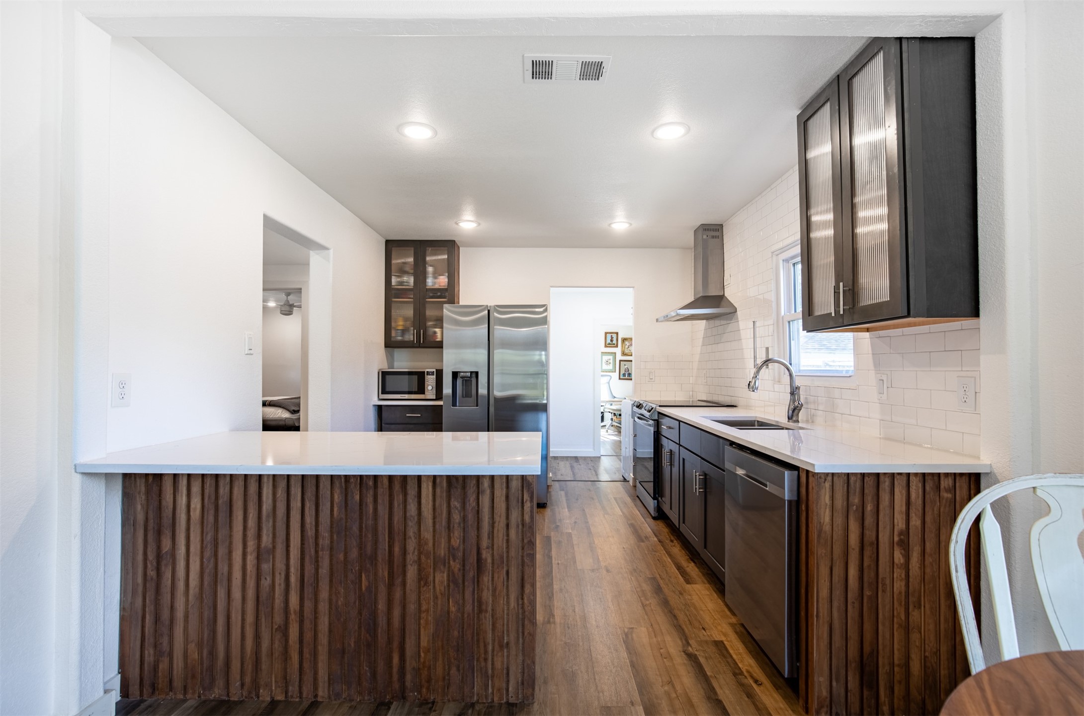 1239 Whitaker Avenue Dallas TX 75216