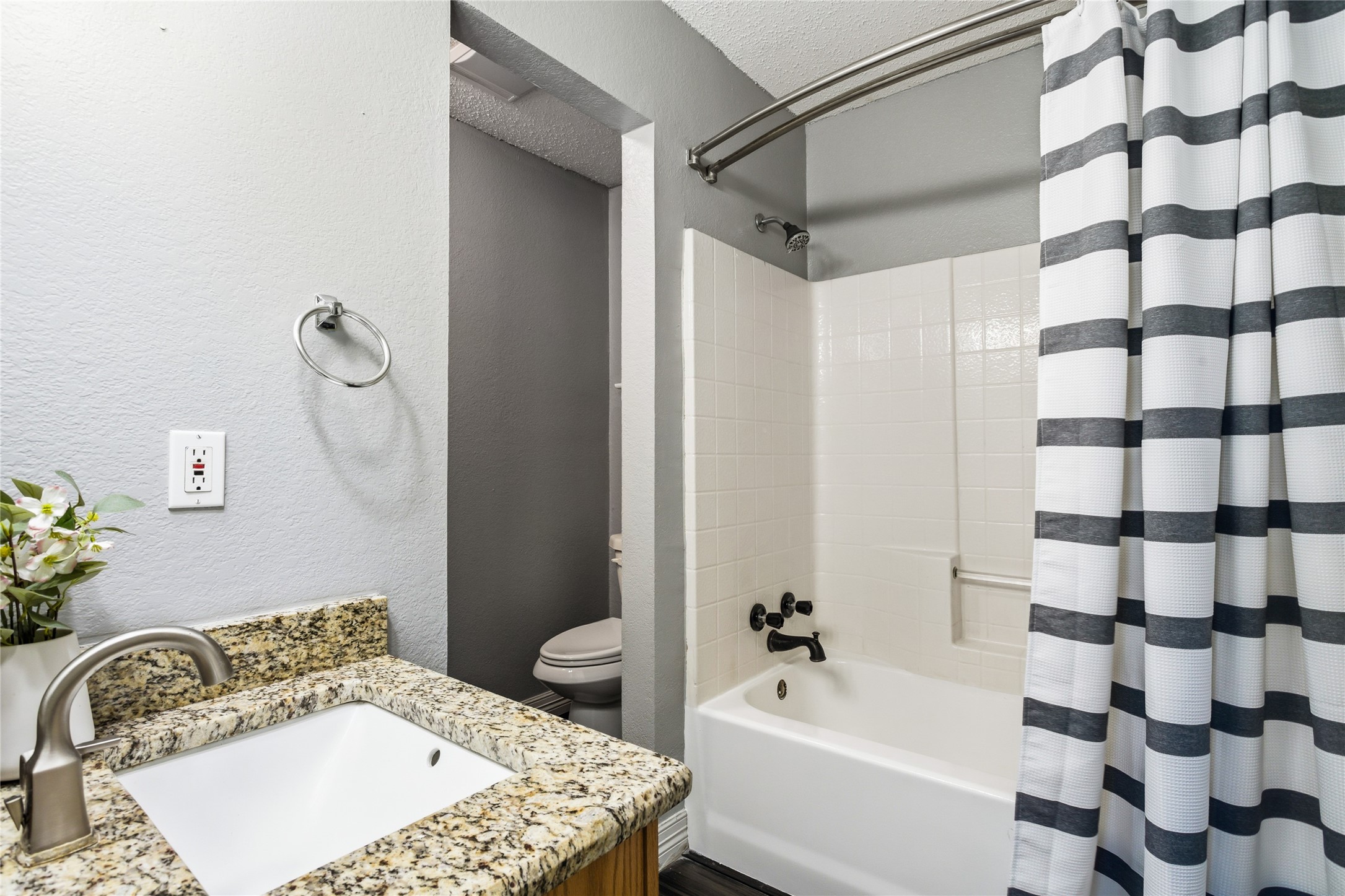 818 N Brents Avenue Sherman TX 75090