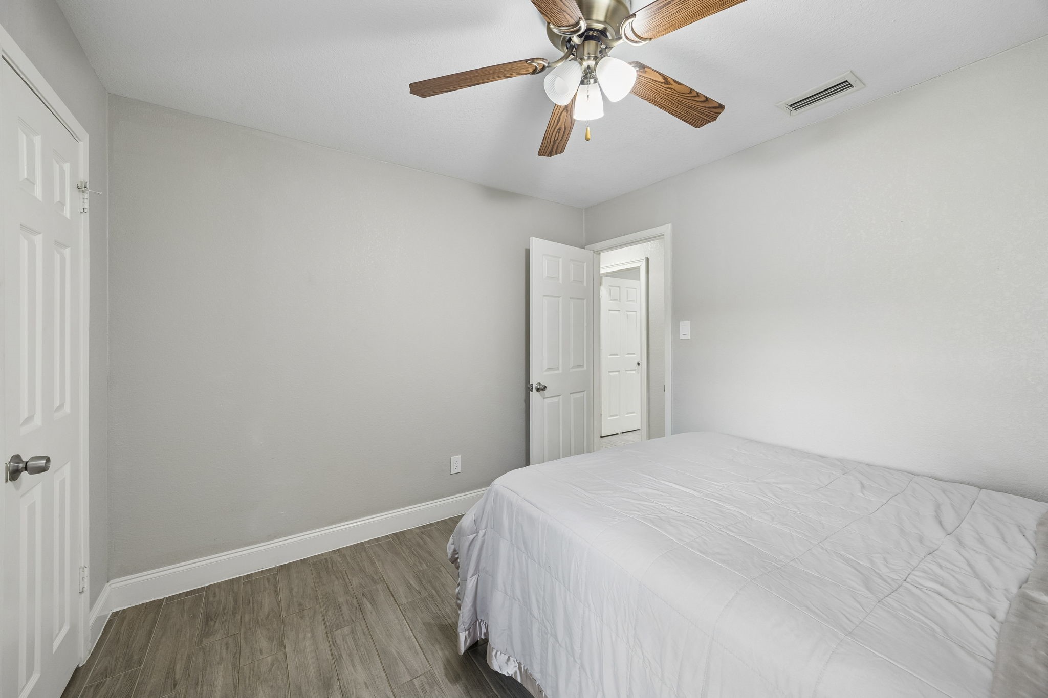 434 Stonehenge Drive Arlington TX 76014