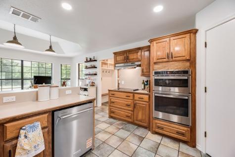 841 S Clinton Lane Midlothian TX 76065