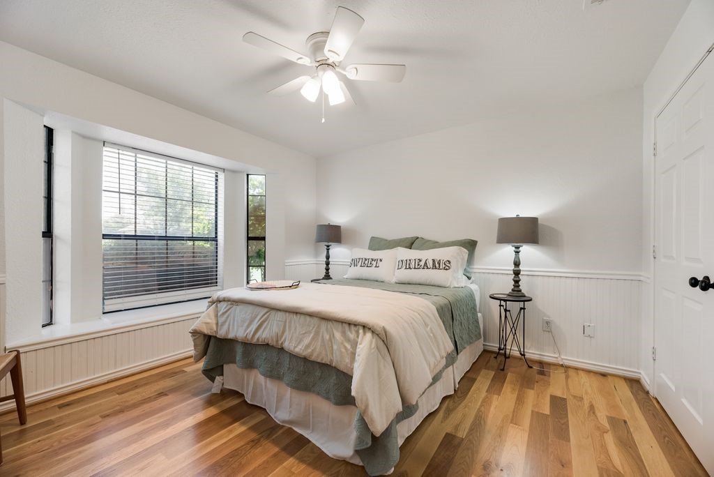 841 S Clinton Lane Midlothian TX 76065