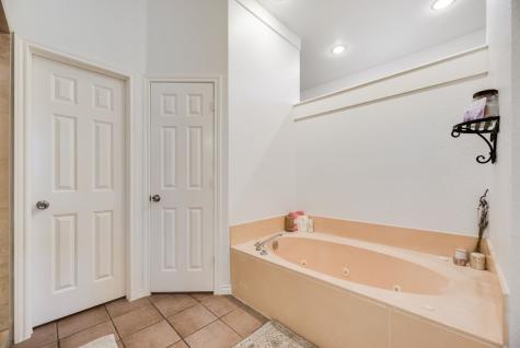 841 S Clinton Lane Midlothian TX 76065