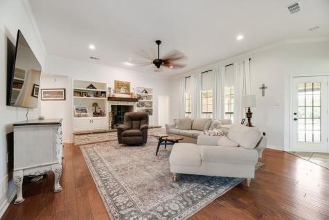841 S Clinton Lane Midlothian TX 76065