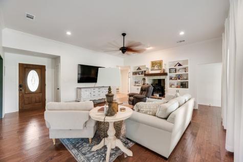 841 S Clinton Lane Midlothian TX 76065