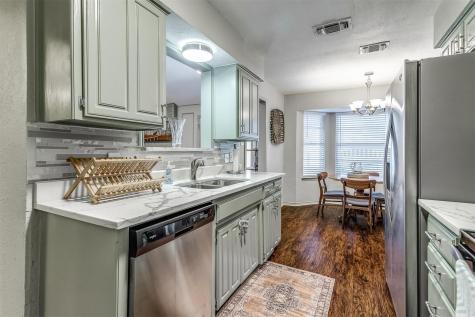 2123 Valleydale Drive Arlington TX 76013