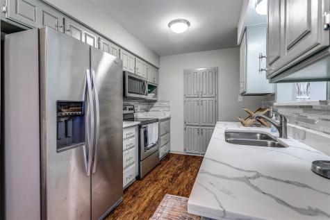 2123 Valleydale Drive Arlington TX 76013
