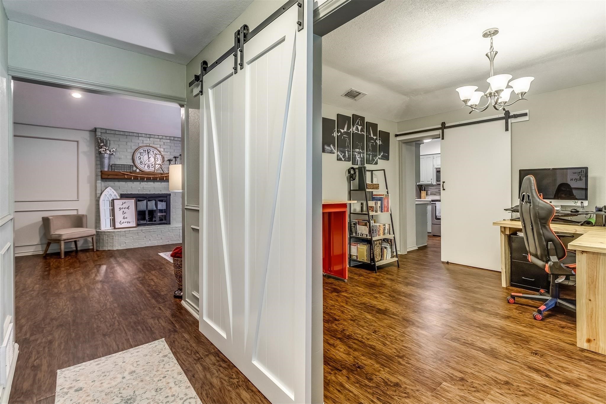 2123 Valleydale Drive Arlington TX 76013
