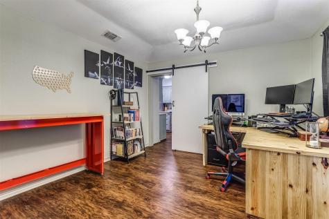 2123 Valleydale Drive Arlington TX 76013