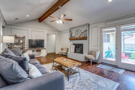 2123 Valleydale Drive Arlington TX 76013