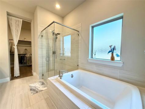 2912 Deerhurst Drive Highland Village TX 75077
