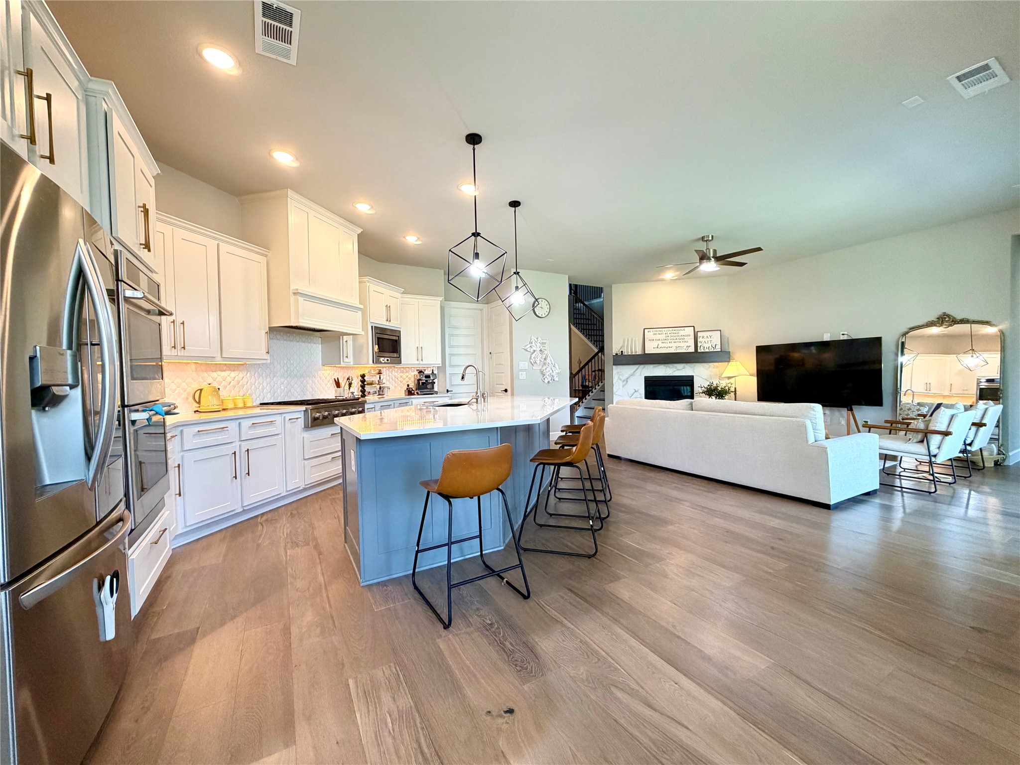 2912 Deerhurst Drive Highland Village TX 75077