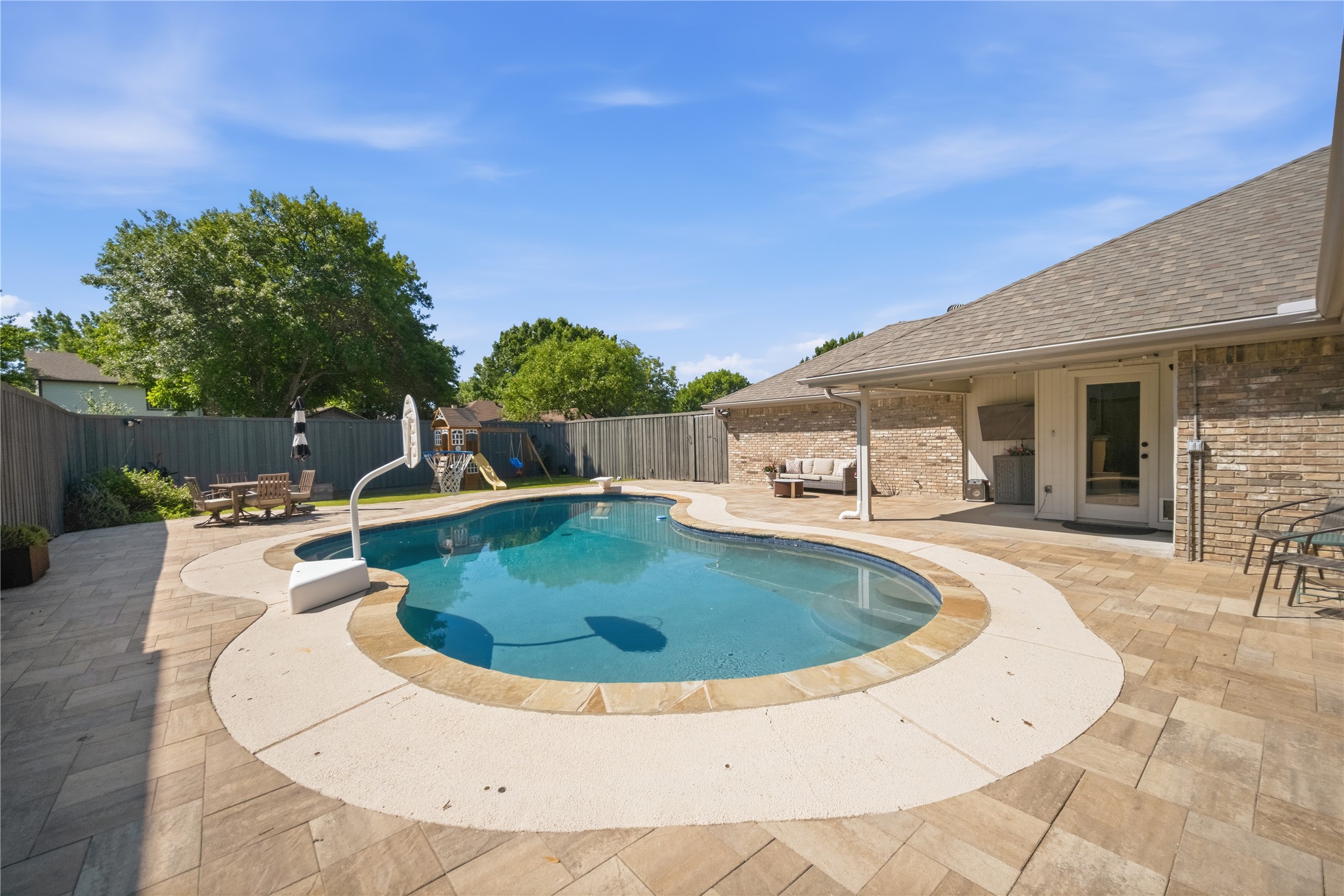 118 Willowcrest Drive Garland TX 75040