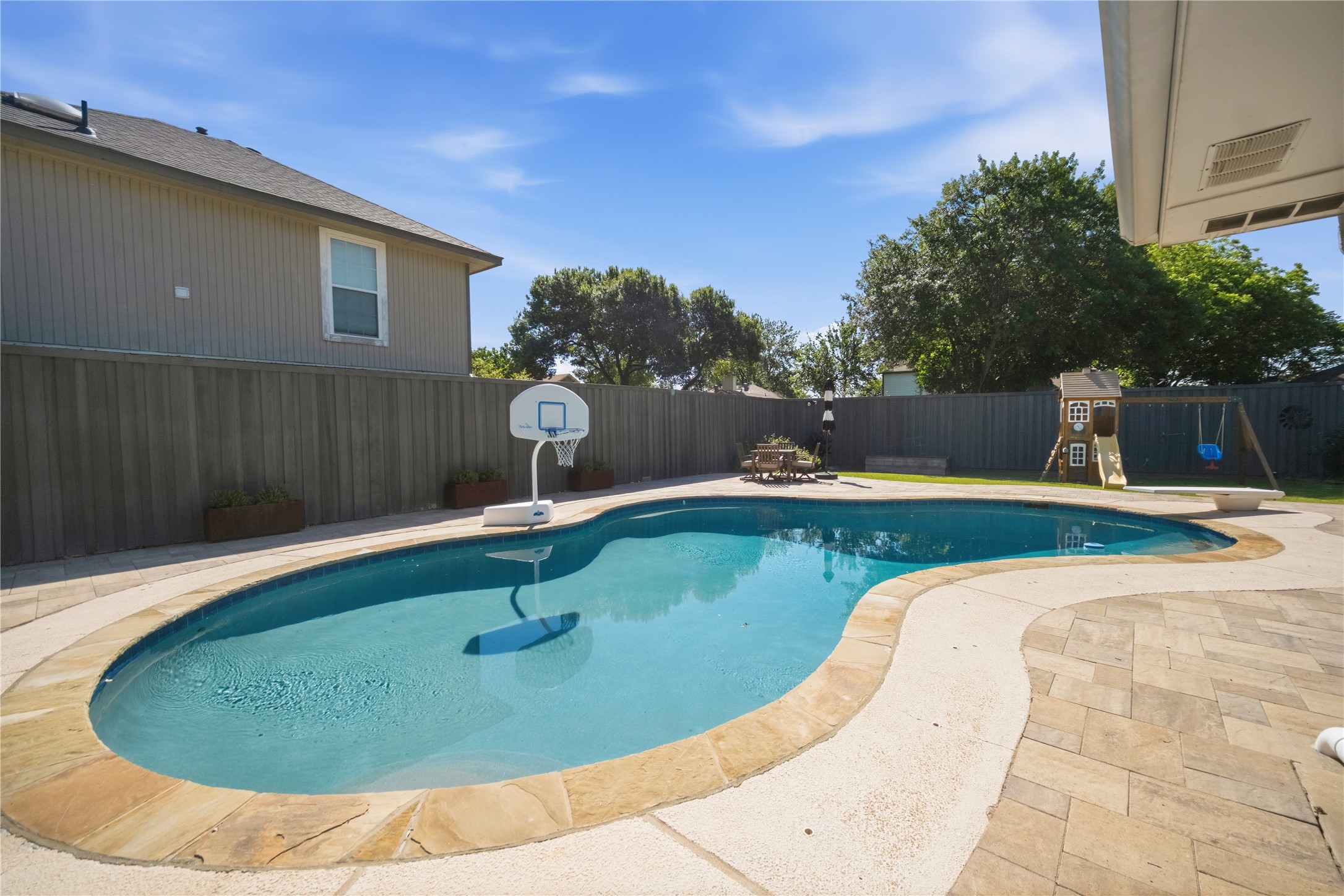 118 Willowcrest Drive Garland TX 75040
