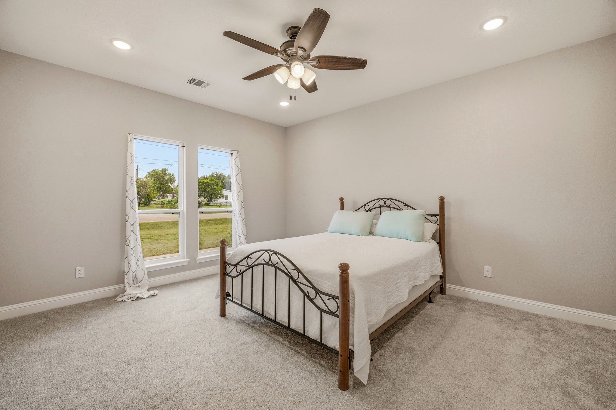 6106 Moose Drive Granbury TX 76048