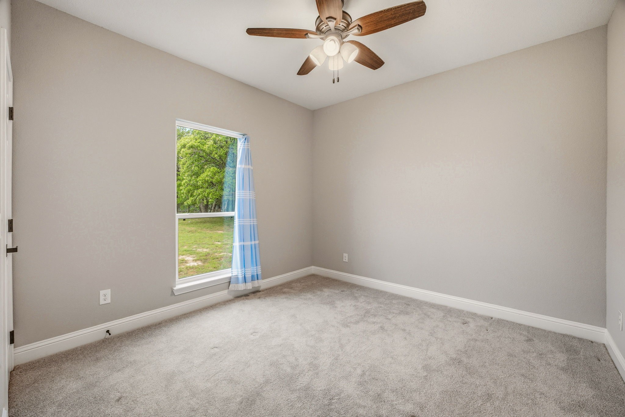 6106 Moose Drive Granbury TX 76048