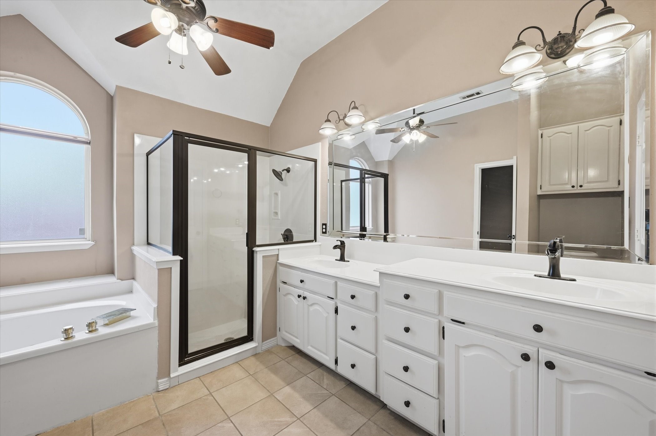 1616 Oak Creek Drive Hurst TX 76054