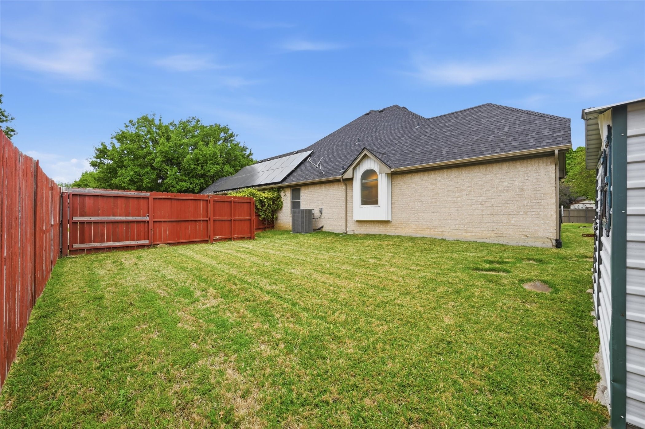 1616 Oak Creek Drive Hurst TX 76054
