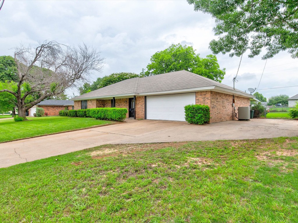1021 Harbor Lakes Drive Granbury TX 76048