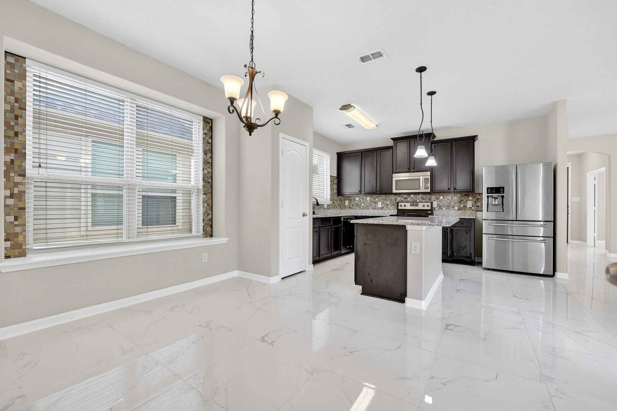 1049 Marietta Lane Aubrey TX 76227