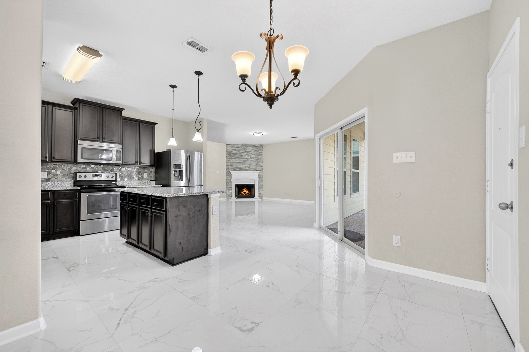 1049 Marietta Lane Aubrey TX 76227