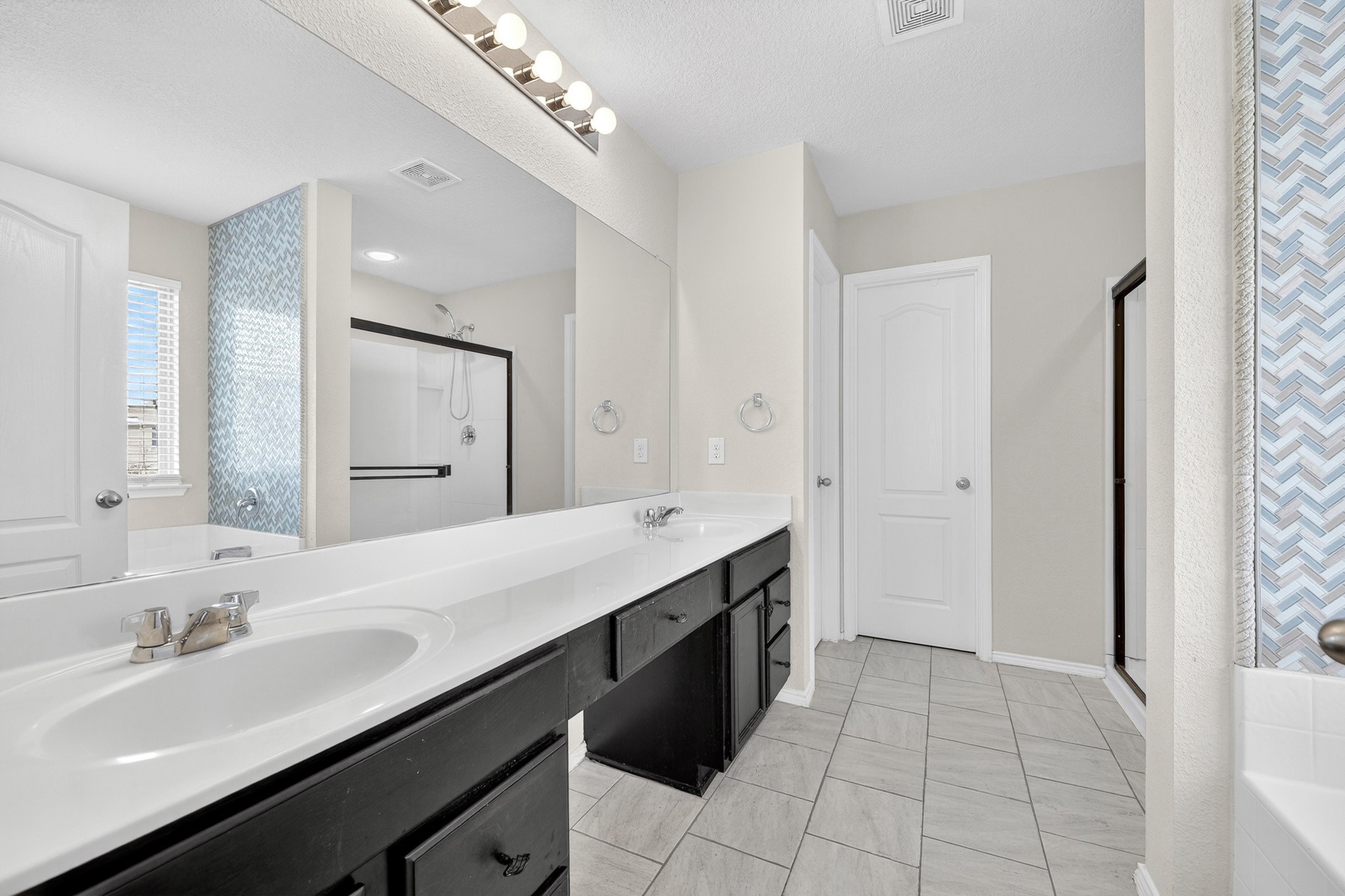 1049 Marietta Lane Aubrey TX 76227