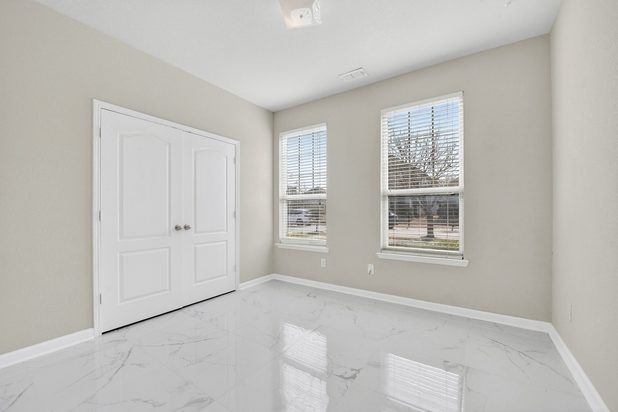1049 Marietta Lane Aubrey TX 76227