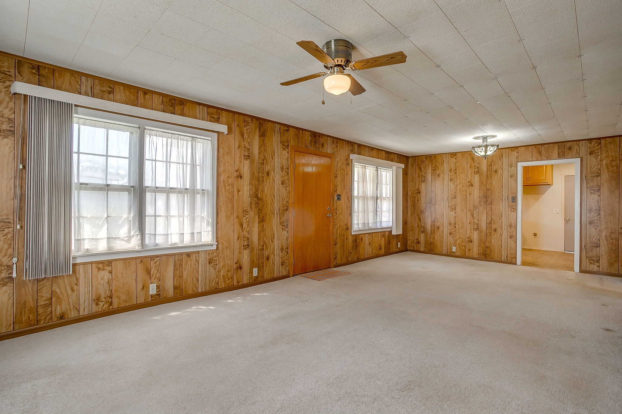 422 N 3rd Street Jacksboro TX 76458