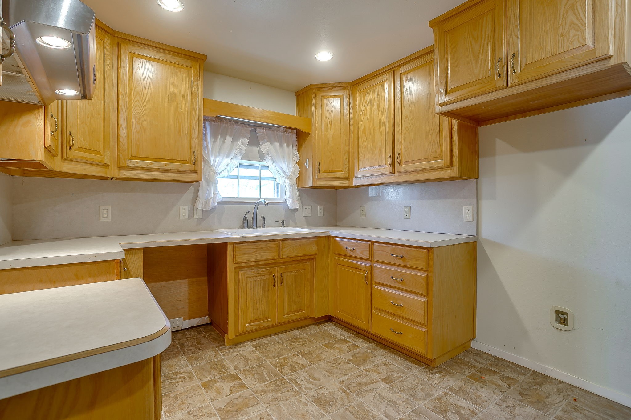 422 N 3rd Street Jacksboro TX 76458