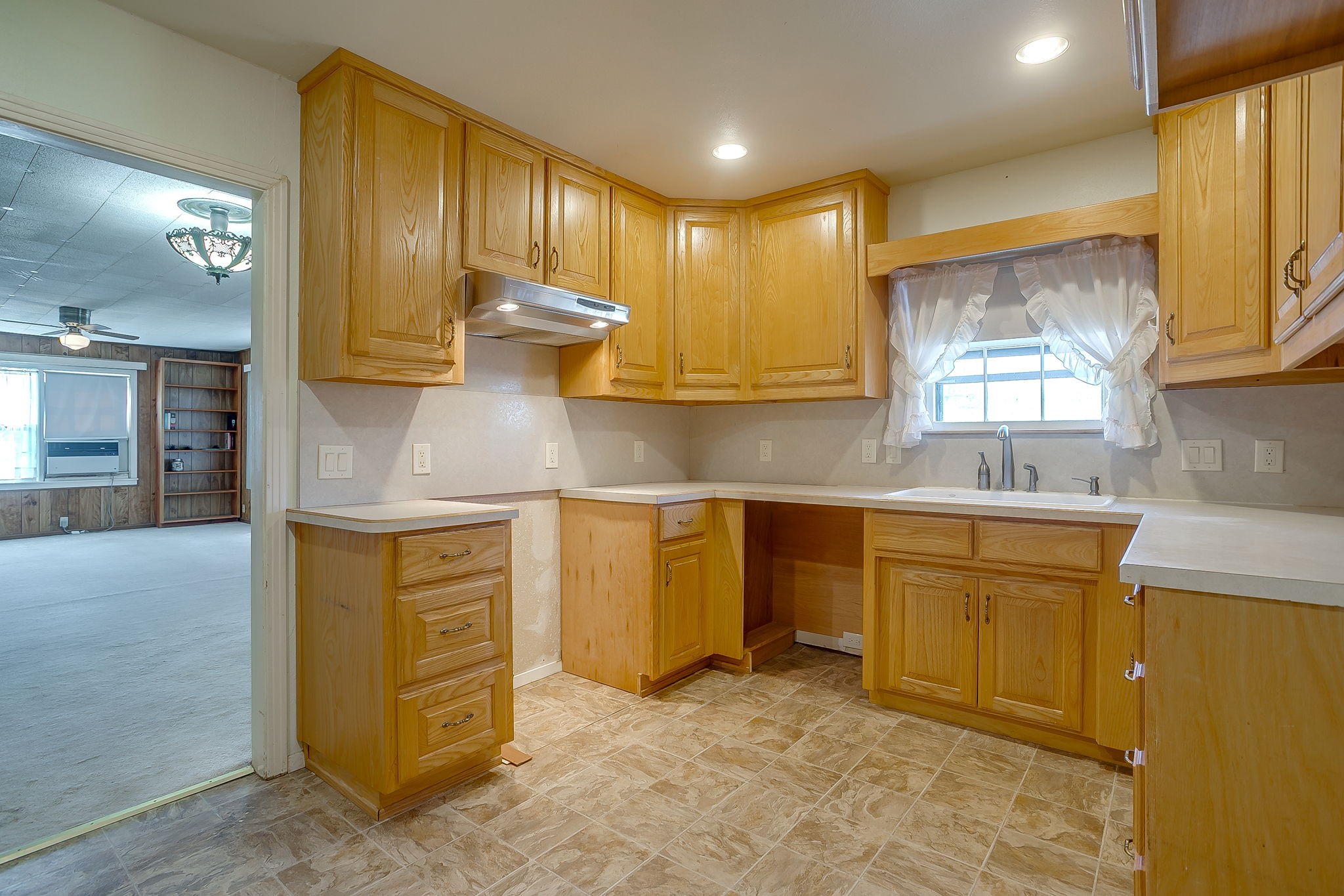 422 N 3rd Street Jacksboro TX 76458