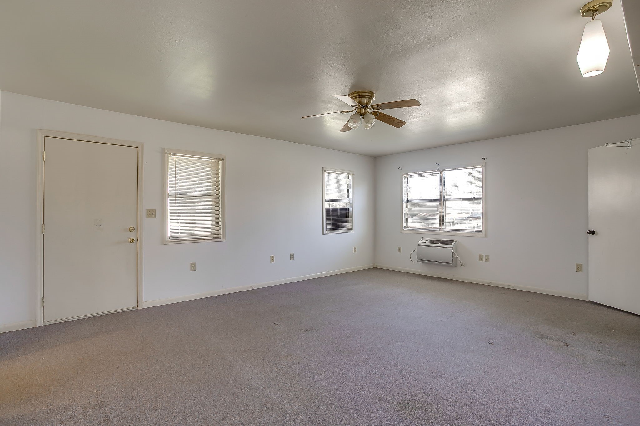 422 N 3rd Street Jacksboro TX 76458