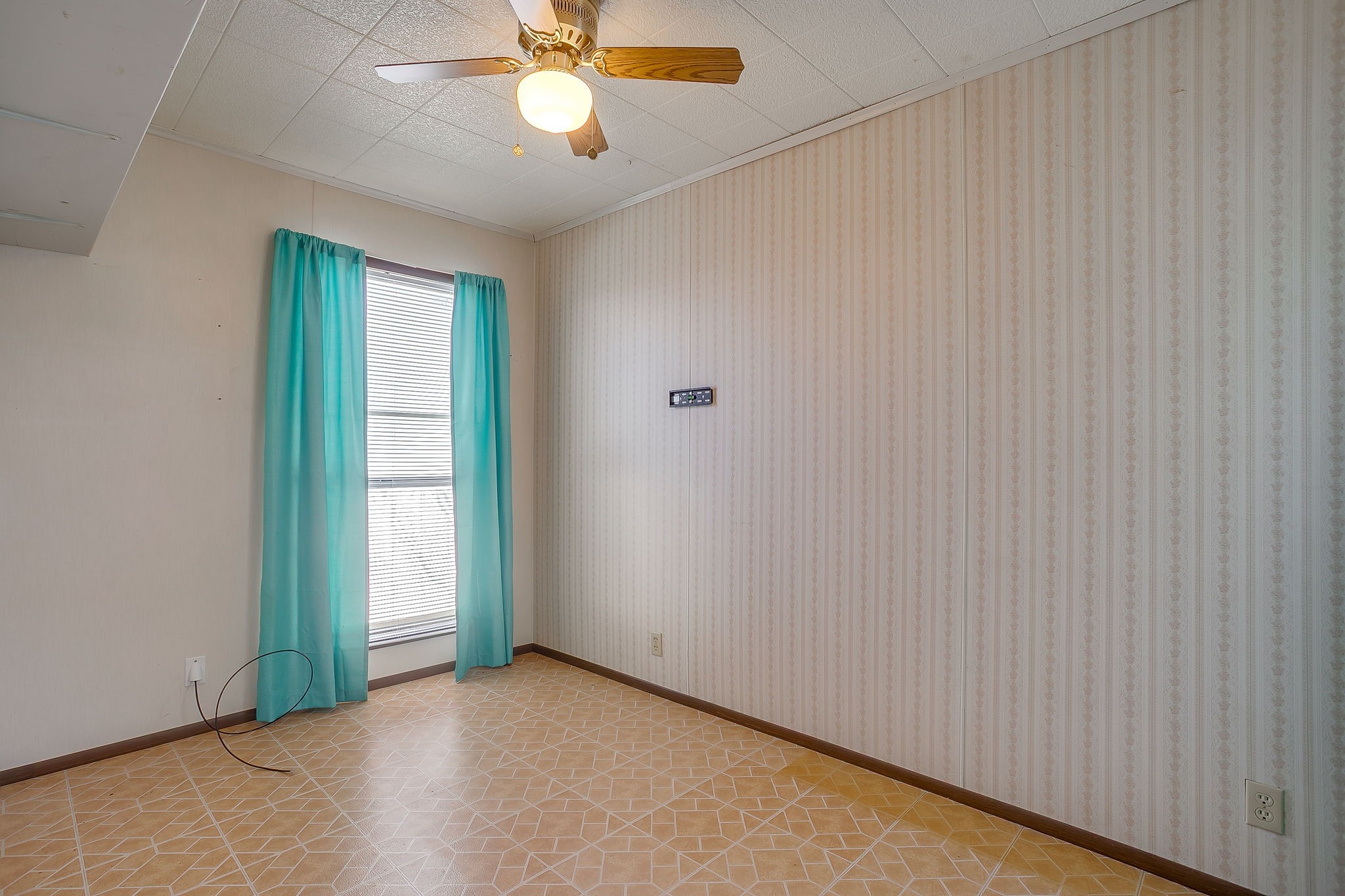 422 N 3rd Street Jacksboro TX 76458