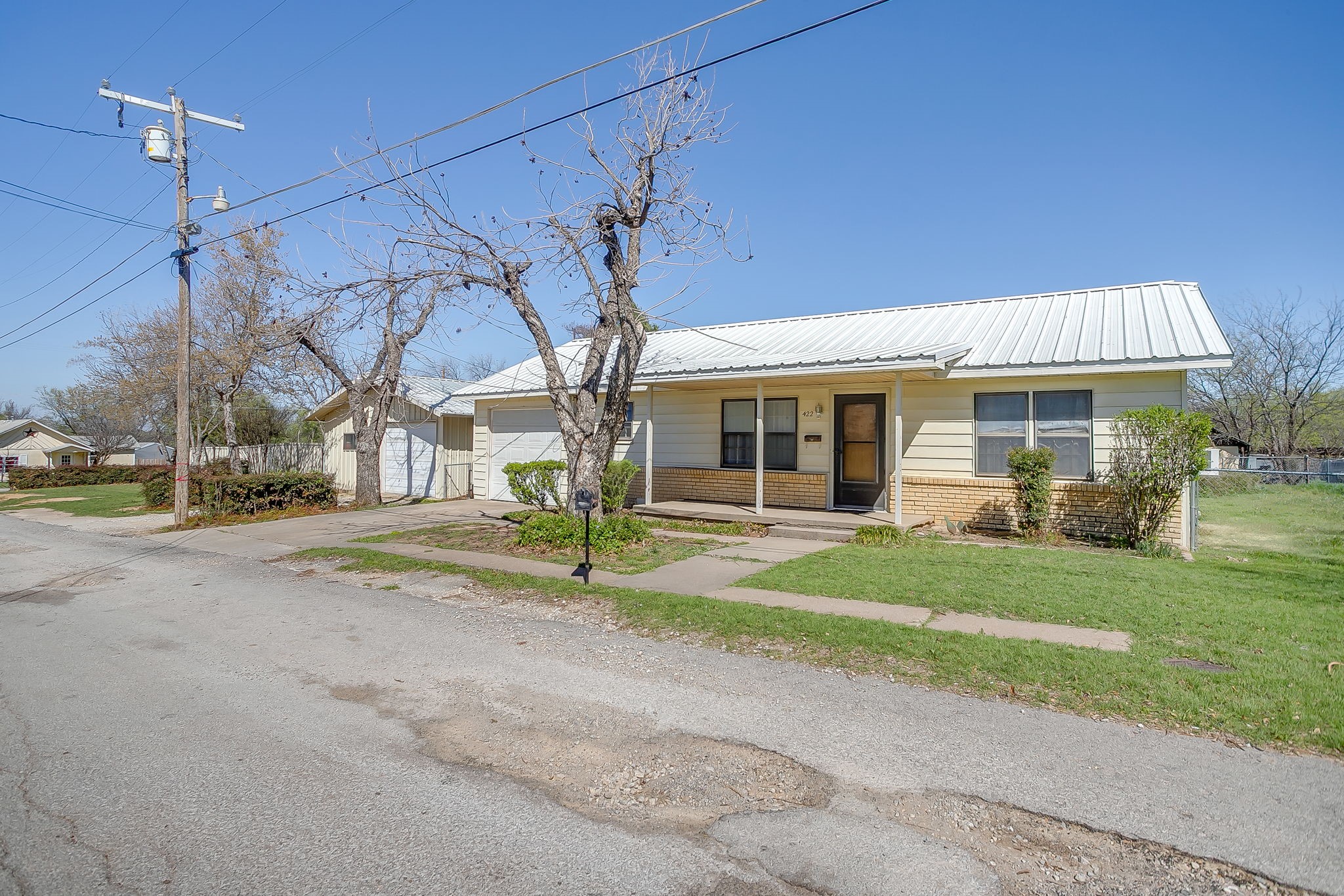 422 N 3rd Street Jacksboro TX 76458