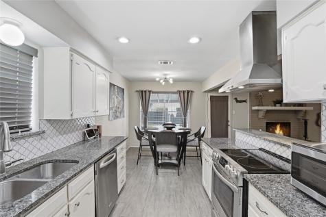 1701 Tobie Layne Street Benbrook TX 76126