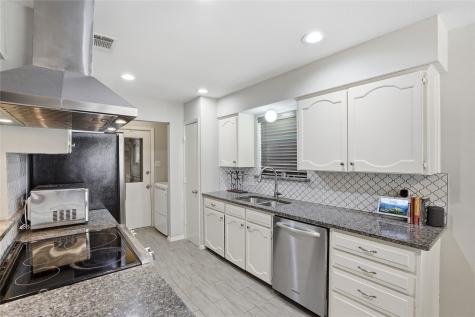 1701 Tobie Layne Street Benbrook TX 76126