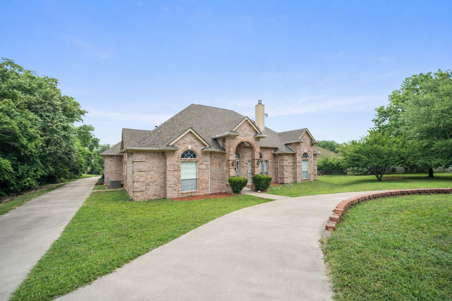 12020 Younger Court Azle TX 76020