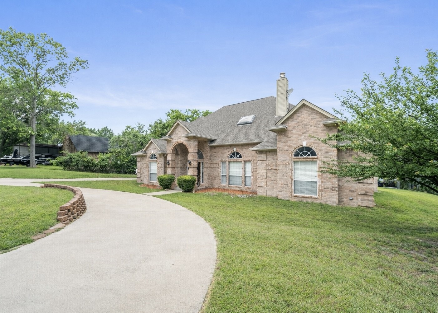 12020 Younger Court Azle TX 76020