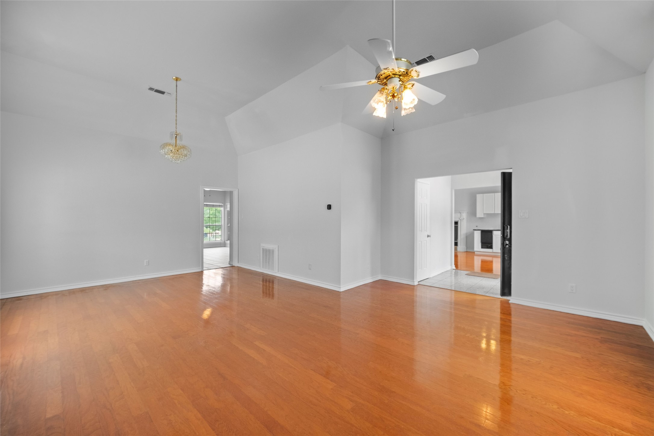 12020 Younger Court Azle TX 76020