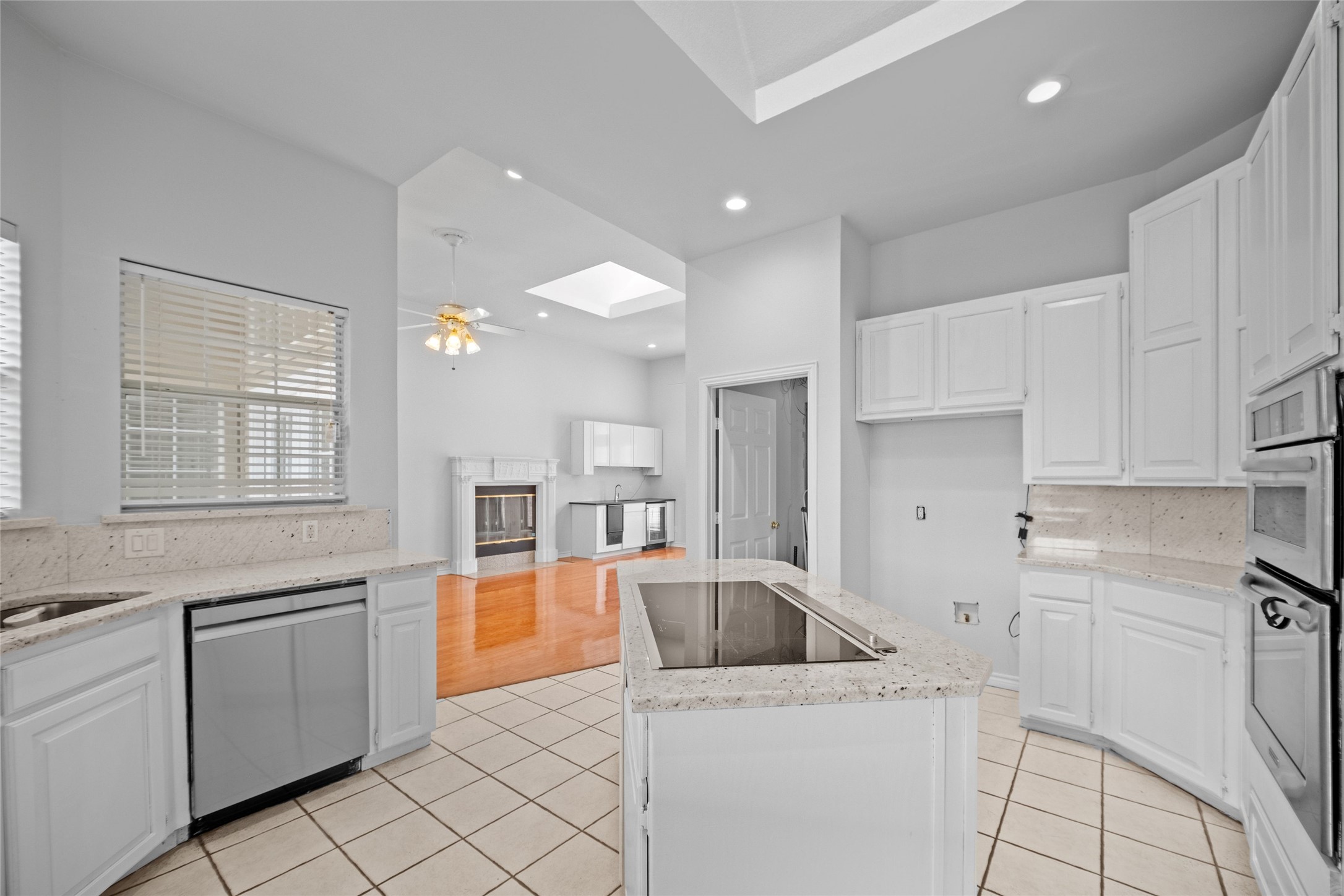 12020 Younger Court Azle TX 76020