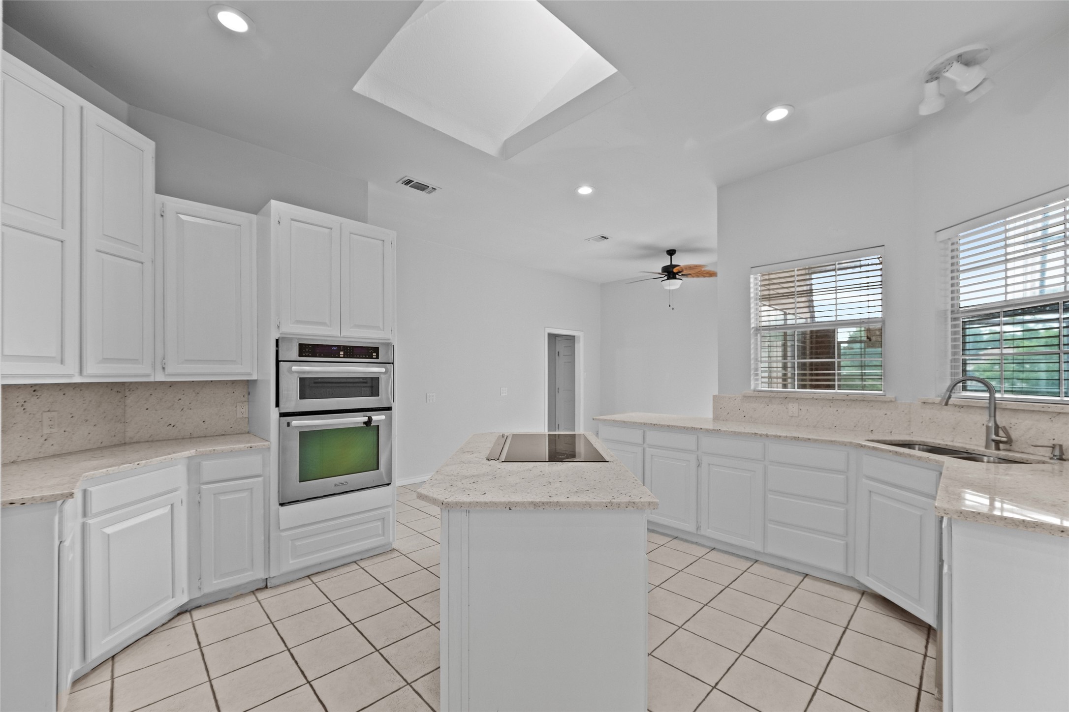 12020 Younger Court Azle TX 76020