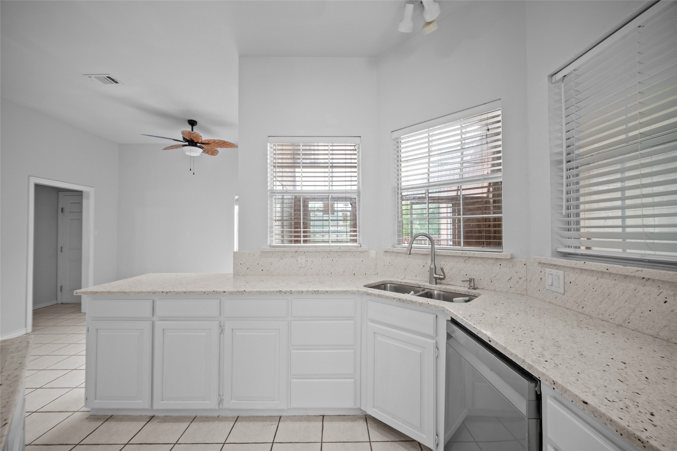 12020 Younger Court Azle TX 76020