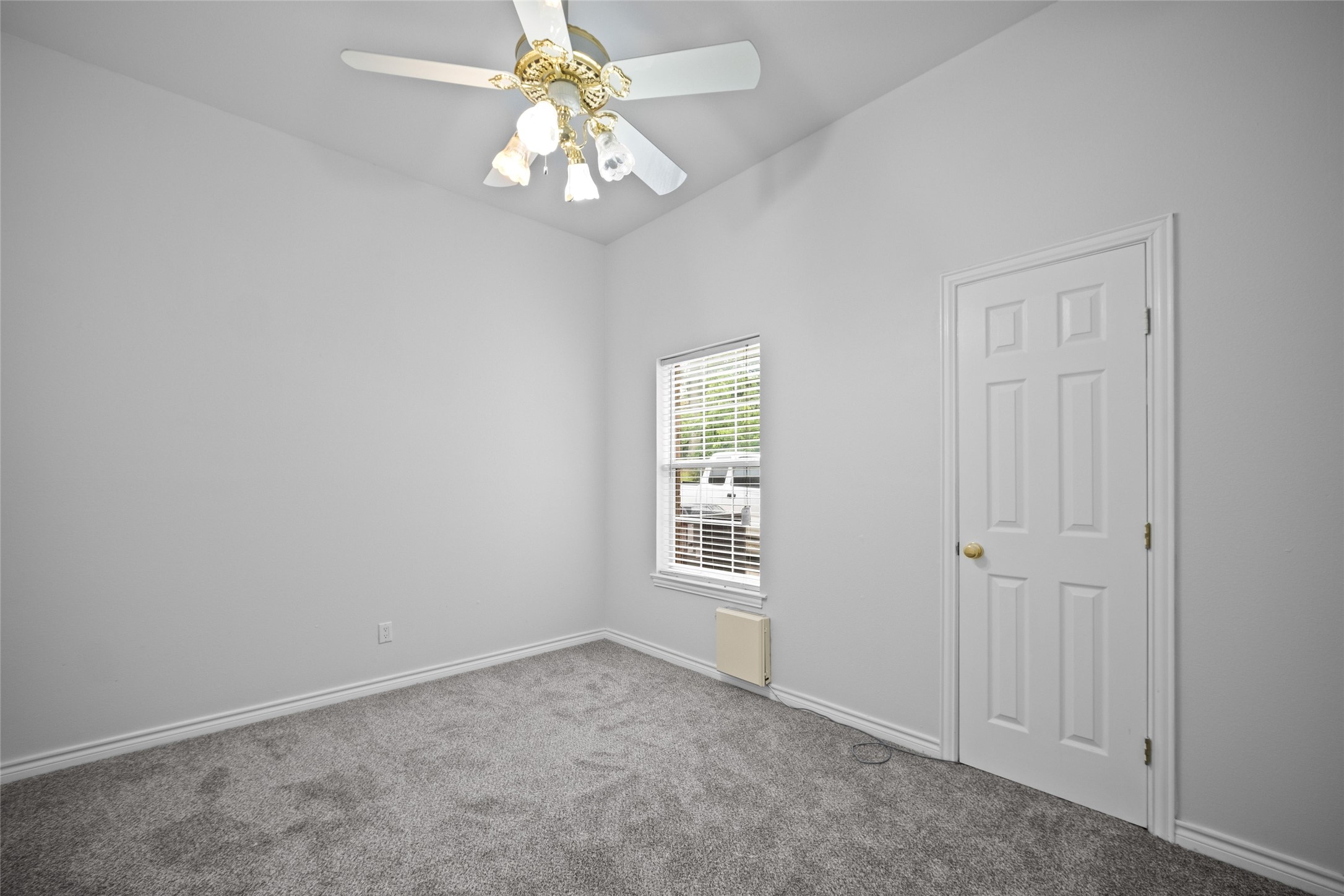 12020 Younger Court Azle TX 76020
