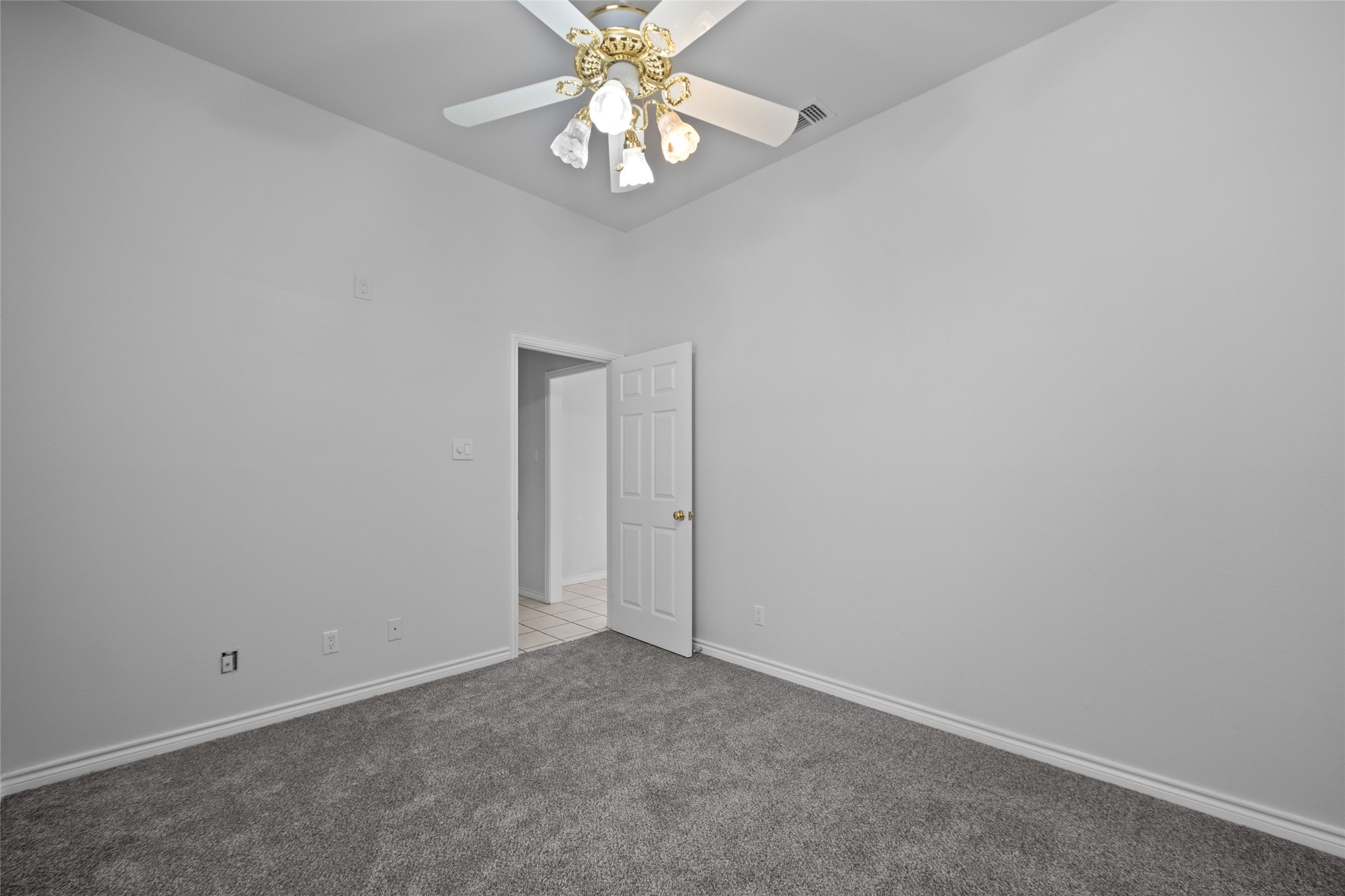 12020 Younger Court Azle TX 76020
