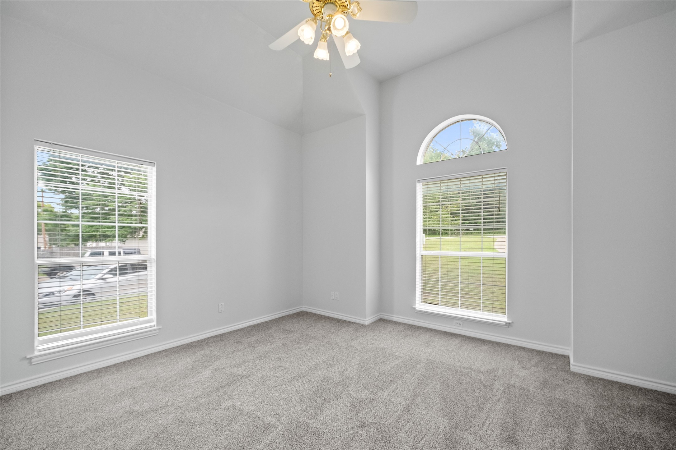 12020 Younger Court Azle TX 76020