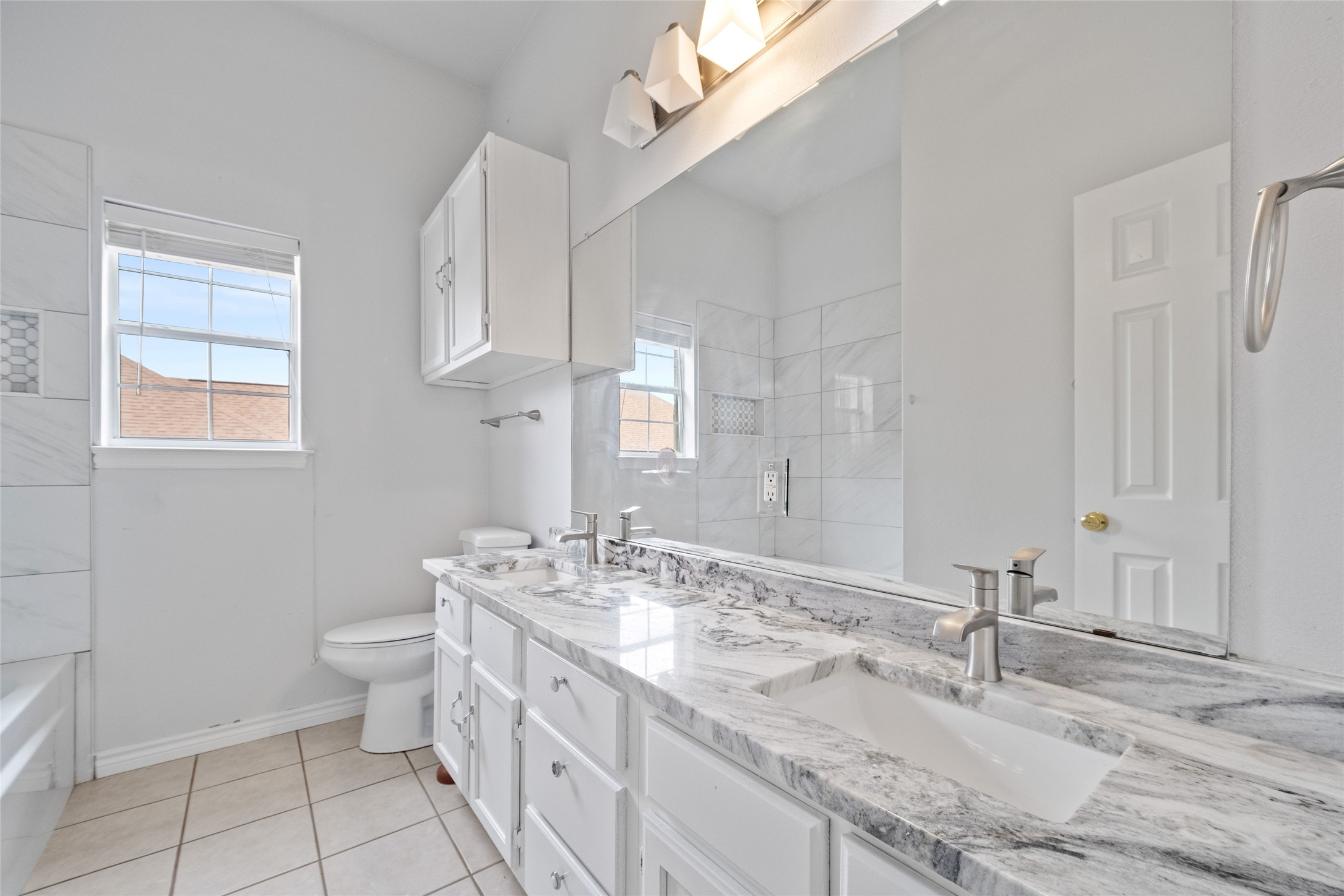 12020 Younger Court Azle TX 76020