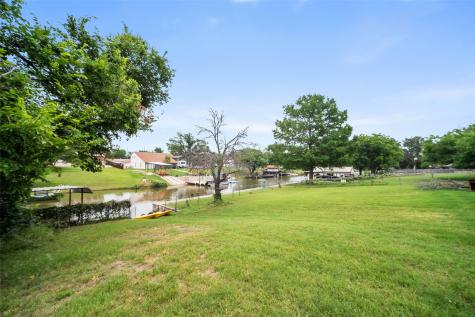 12020 Younger Court Azle TX 76020